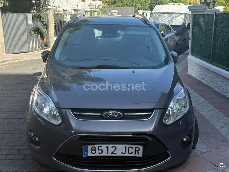 Usado Ford Grand C-Max 125 CV (91 kW) 2015 Gris / plata Monovolumen