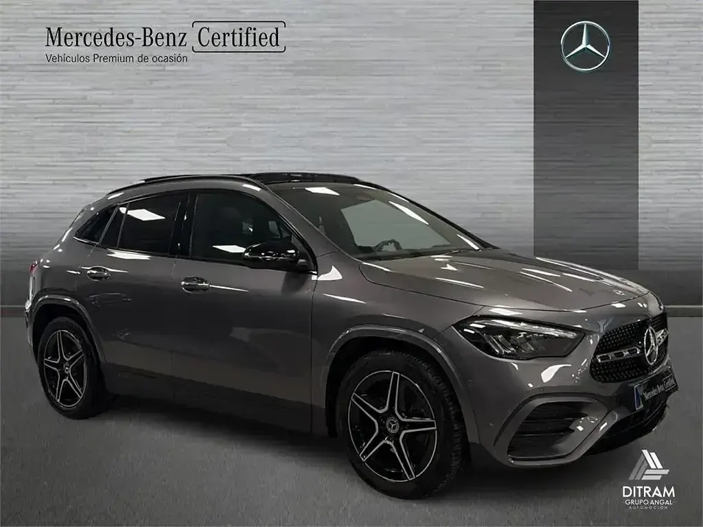 Usado Mercedes GLA200 150 CV (110 kW) 2024 Gris SUV