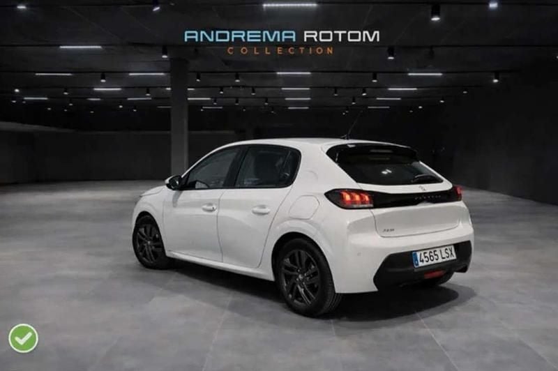 Usado Peugeot 208 Active 102 CV (75 kW) 2021 Utilitario