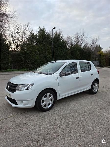 Usado Dacia Sandero Ambiance 75 CV (55 kW) 2015 Blanco Berlina