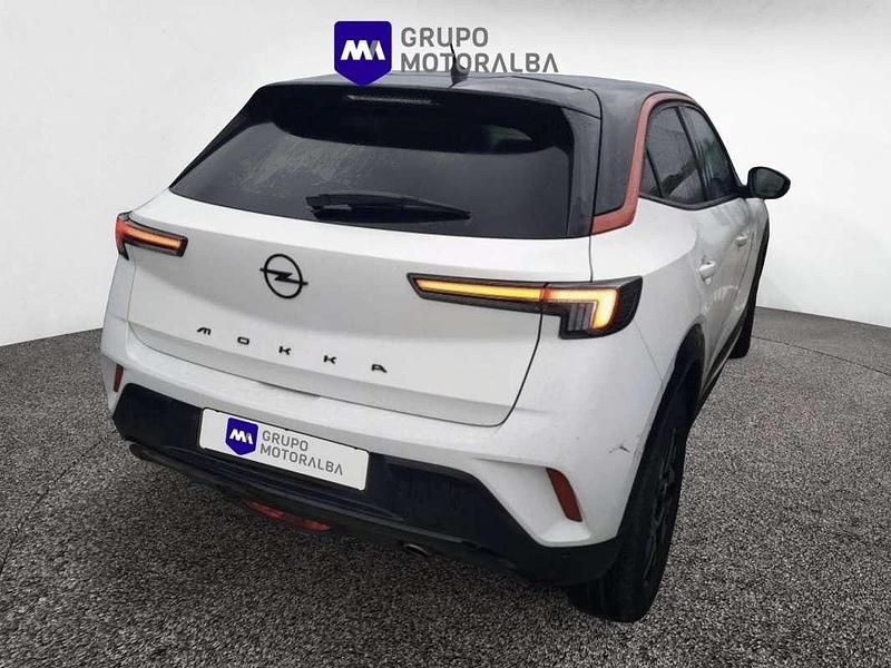 Usado Opel Mokka GS Line 131 CV (96 kW) 2021 Blanco SUV