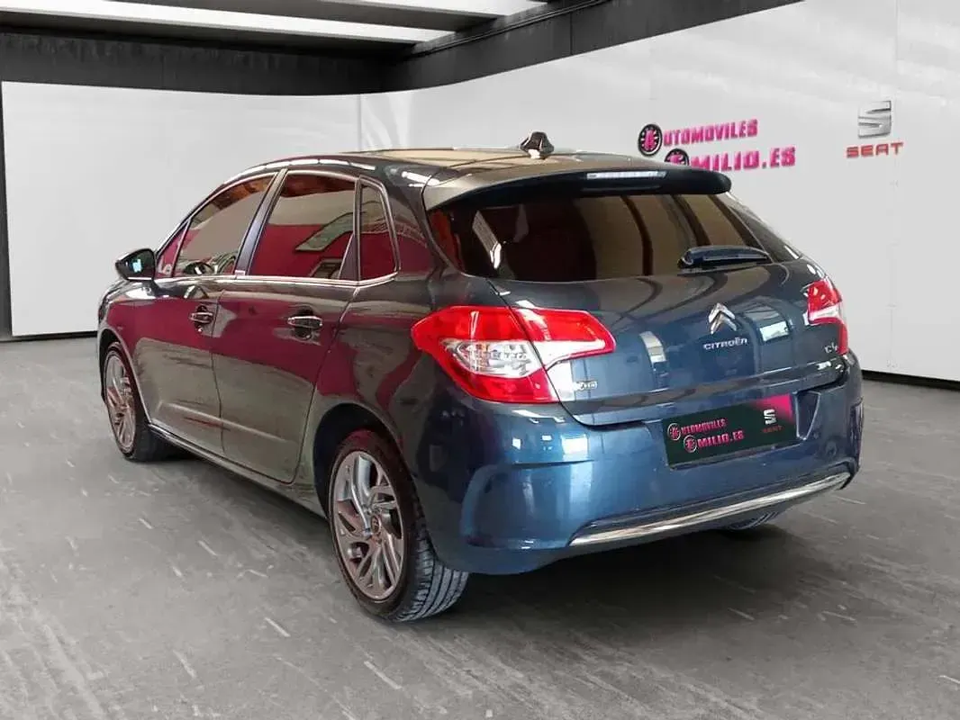 Begagnad Citroën C4 114 HK (83 kW) 2015 Blå Halvkombi