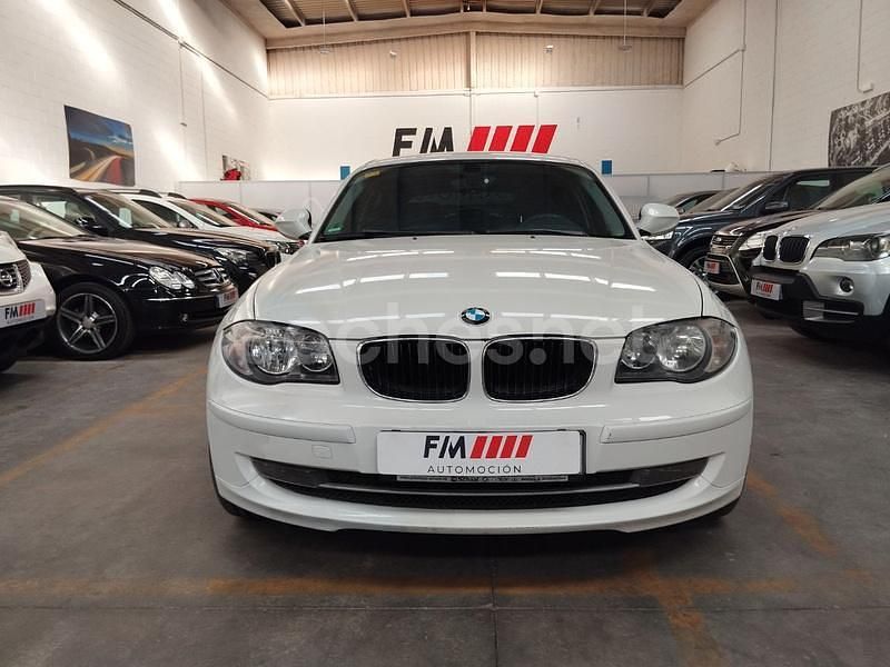 Blanco Usado 2011 BMW 116 Utilitario | 7499 € (Precio justo) - Imagen 1/4