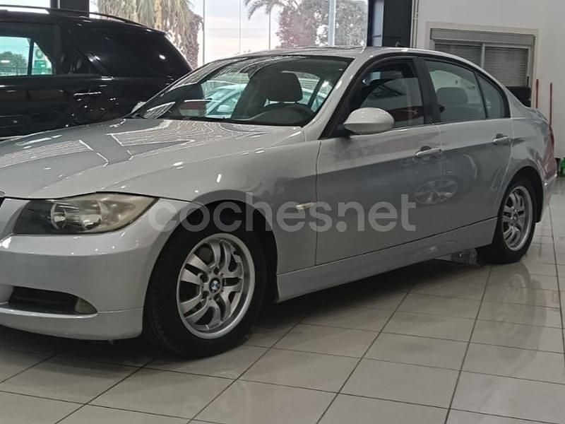 Gris / plata Usado 2005 BMW 320 Berlina | 4499 € (Precio justo) - Imagen 1/4