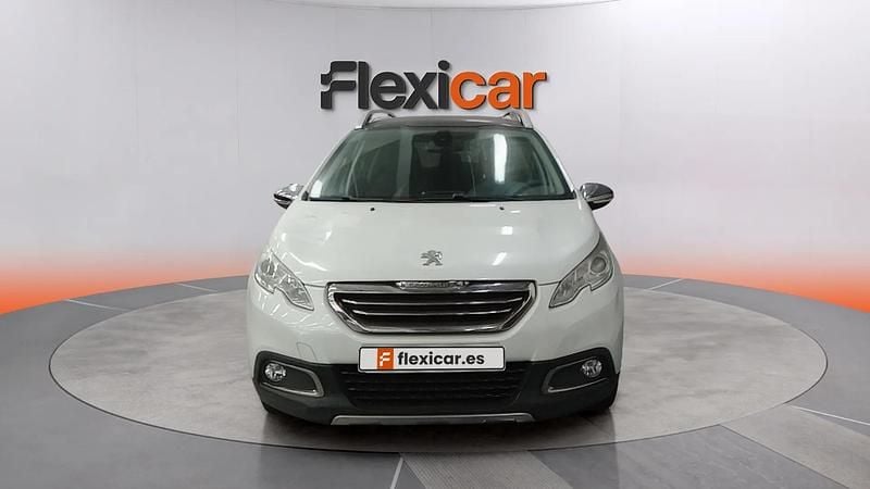 Usado Peugeot 2008 Active 110 CV (80 kW) 2015 Blanco SUV