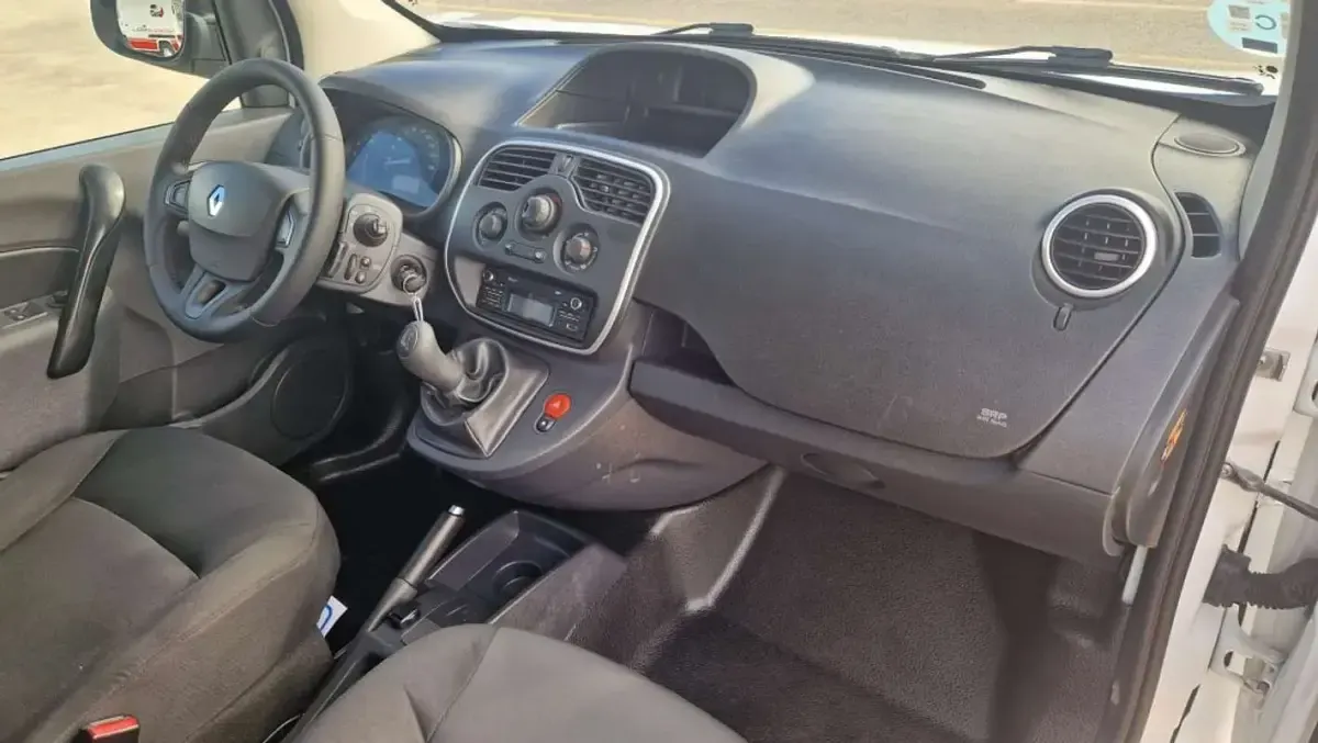 Usado Renault Kangoo 75 CV (55 kW) 2020 Blanco Monovolumen