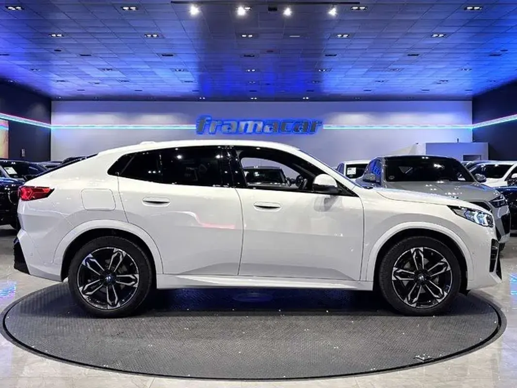 Usado BMW X2 Sport Line 163 CV (119 kW) 2025 Blanco SUV