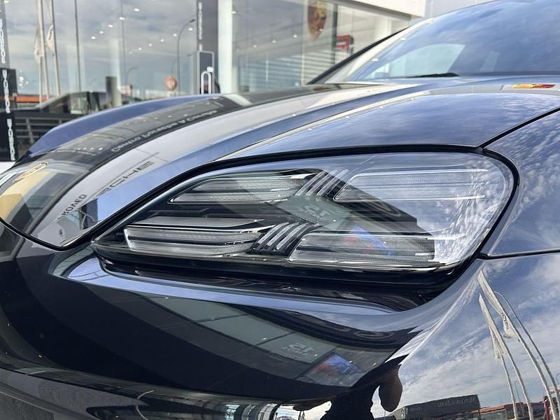 Usado Porsche Macan 379 kW (516 CV) 2025 Negro SUV