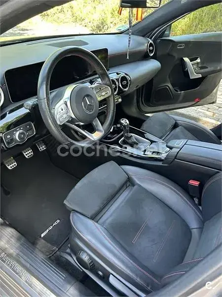 Usado Mercedes A180 136 CV (100 kW) 2021 Gris / plata Berlina