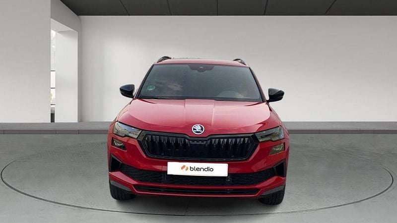 Usado Skoda Karoq SportLine 150 CV (110 kW) 2023 Rojo SUV