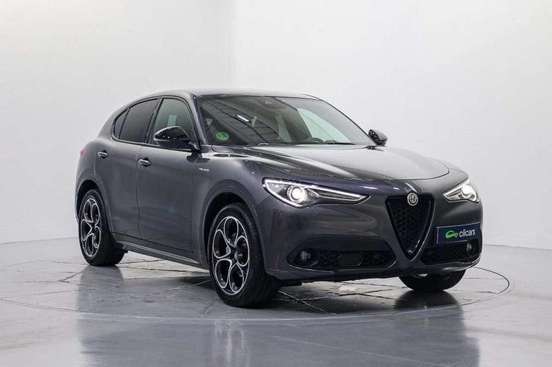 Usado Alfa Romeo Stelvio Veloce 209 CV (153 kW) 2022 Blanco SUV