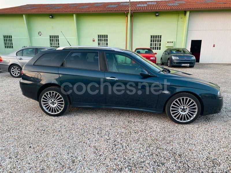 Usado Alfa Romeo 156 Distinctive 140 CV (102 kW) 2004 Azul Familiar