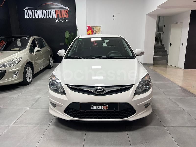 Blanco Usado 2011 Hyundai i30 Comfort Berlina | 6490 € (Precio justo) - Imagen 1/4