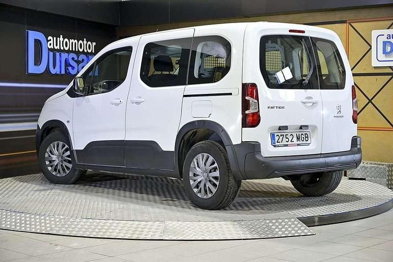 Usado Peugeot Rifter Active 102 CV (75 kW) 2023 Blanco Monovolumen
