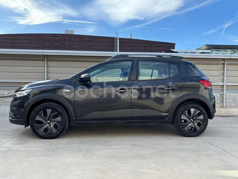 Negro Usado 2025 Dacia Sandero Expression Berlina | 16.450 € (Precio justo) - Imagen 1/1