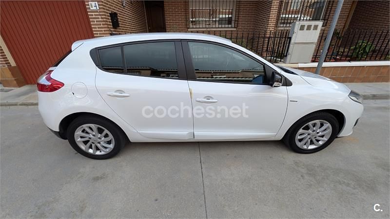 Usado Renault Mégane Intens 115 CV (84 kW) 2013 Blanco Berlina
