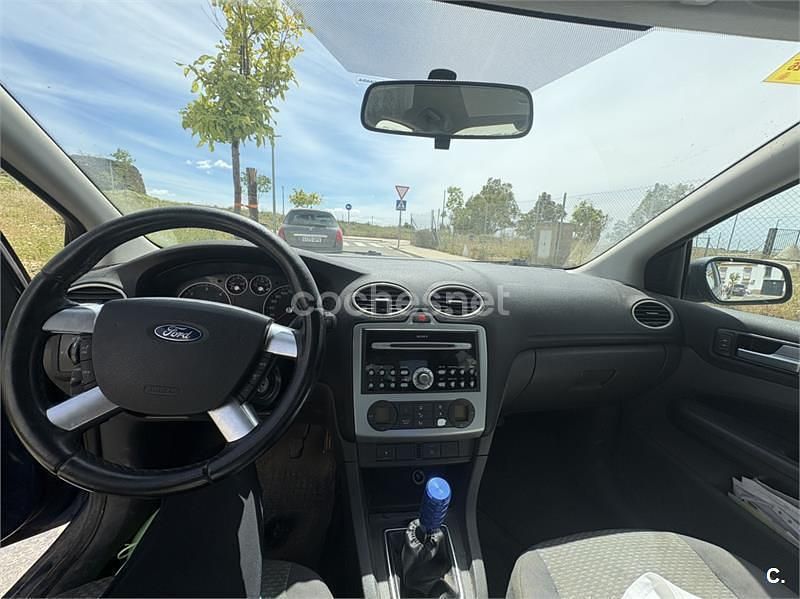 Usado Ford Focus Trend 90 CV (66 kW) 2007 Azul Berlina