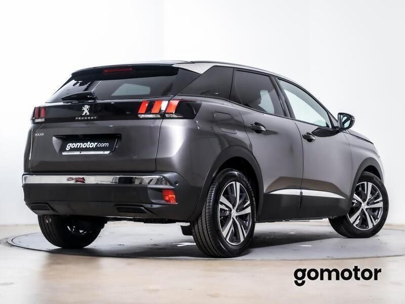 Usado Peugeot 3008 Allure 130 CV (95 kW) 2023 Gris SUV