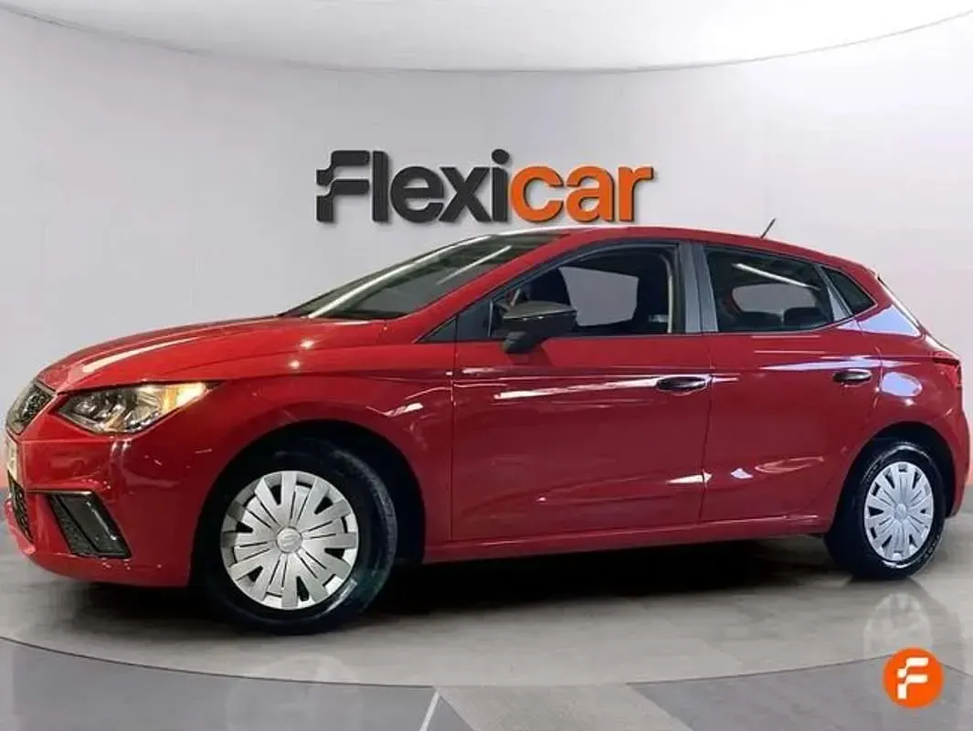 Usado Seat Ibiza Reference 95 CV (69 kW) 2021 Rojo Utilitario