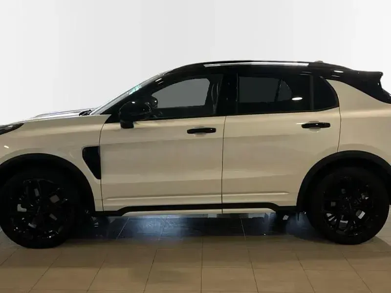 Usado Lynk & Co 01 276 CV (202 kW) 2025 Blanco SUV