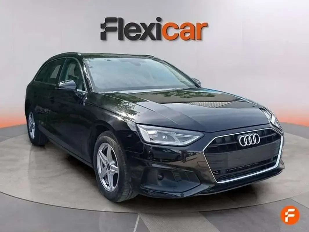 Usado Audi A4 Advanced Plus 163 CV (119 kW) 2023 Negro Familiar