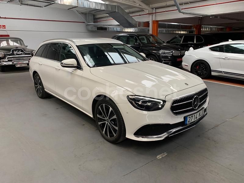Usado Mercedes E300 306 CV (225 kW) 2023 Blanco Familiar