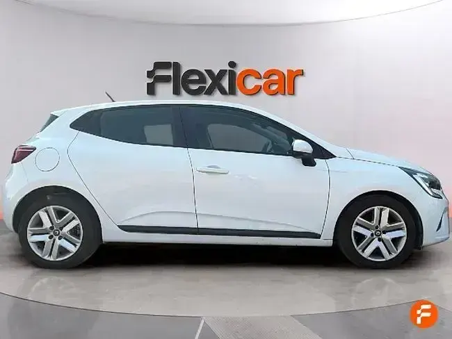 Usado Renault Clio SE 65 CV (47 kW) 2022 Blanco Utilitario