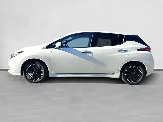 Usado Nissan Leaf N-Connecta 2022 Blanco Utilitario