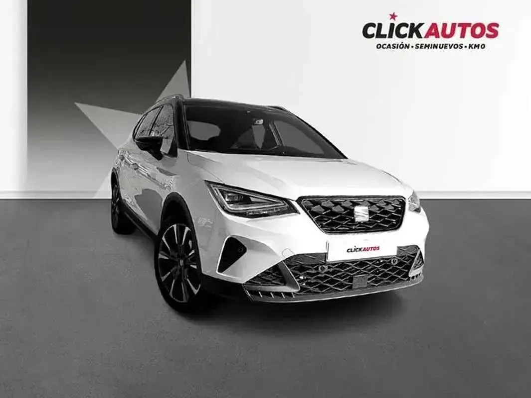 Usado Seat Arona FR 116 CV (85 kW) 2025 Blanco SUV