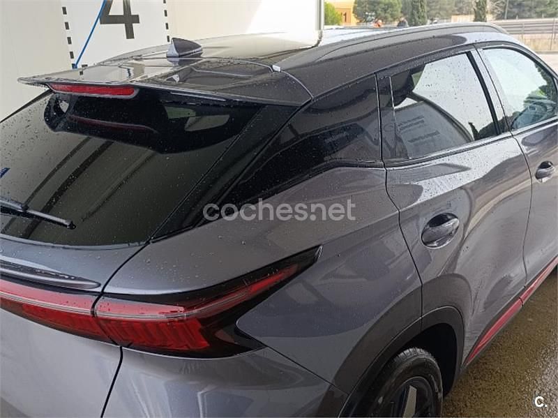 Usado Omoda 5 185 CV (136 kW) 2025 Gris / plata SUV