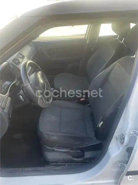 Usado Skoda Fabia 60 CV (44 kW) 2011 Blanco Berlina