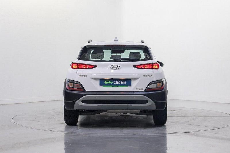Usado Hyundai Kona 141 HP (103 kW) 2021 Branco SUV