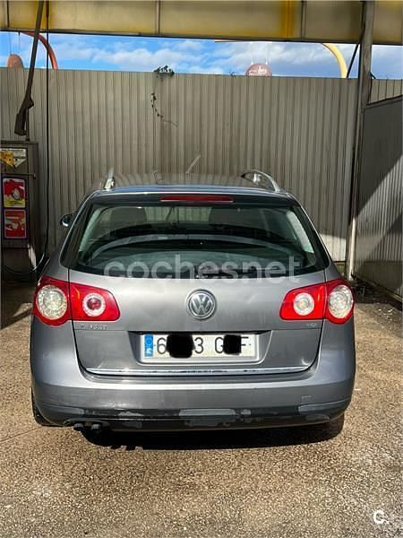 Begagnad VW Passat Advance 105 HK (77 kW) 2008 Grå Kombi