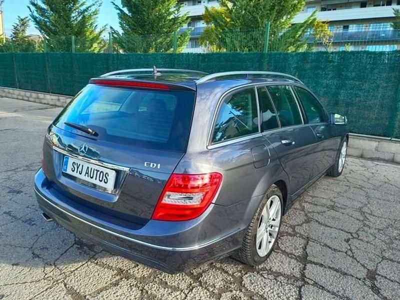 Usado Mercedes C220 Avantgarde 170 CV (125 kW) 2014 Gris / plata Familiar
