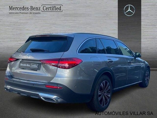 Usado Mercedes C220 Avantgarde 200 CV (147 kW) 2023 Plata mojave Familiar