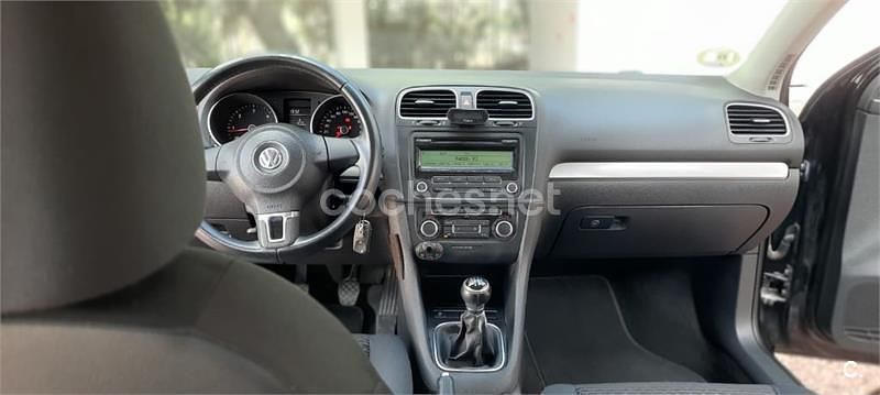 Usado VW Golf VI Advance 105 CV (77 kW) 2010 Negro Utilitario