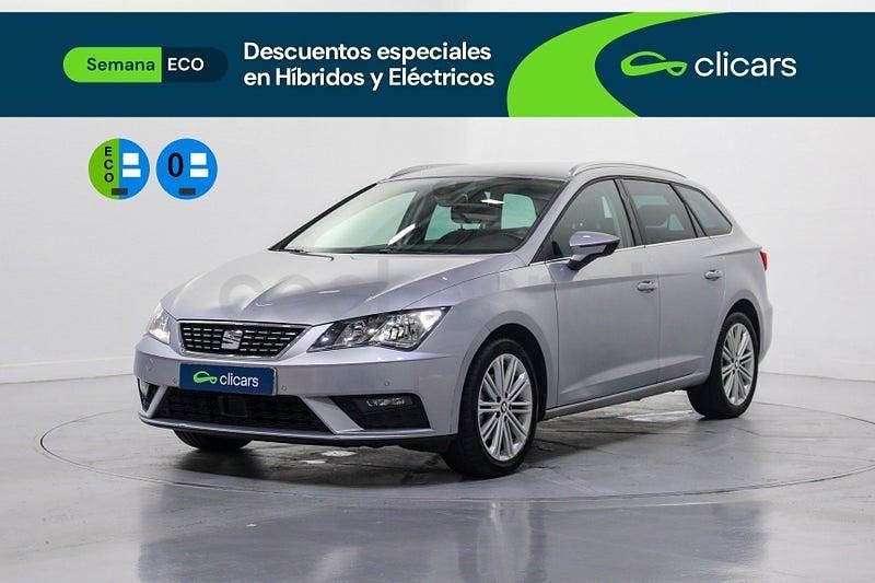 Usado Seat Leon XCELLENCE 130 CV (95 kW) 2020 Gris / plata Familiar
