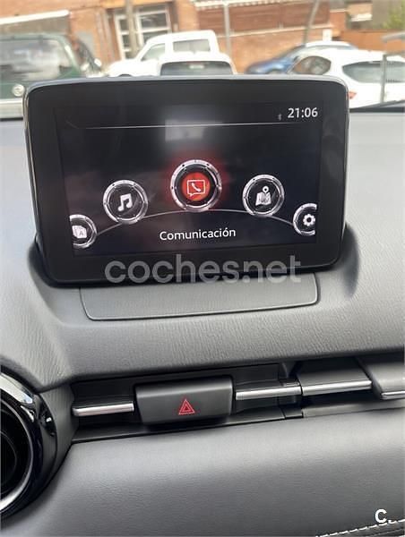 Usado Mazda CX-3 121 CV (88 kW) 2021 Gris / plata SUV