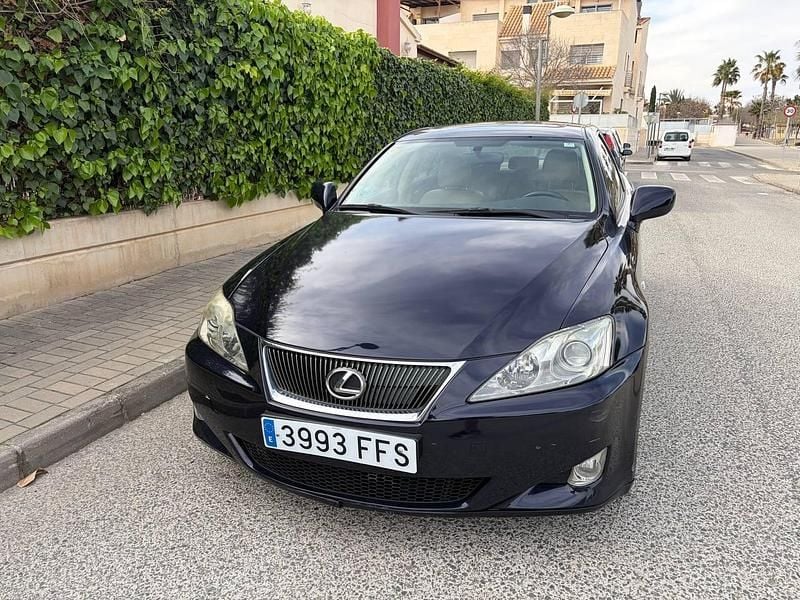 Usado Lexus IS250 President Line 208 CV (152 kW) 2007 Azul Berlina