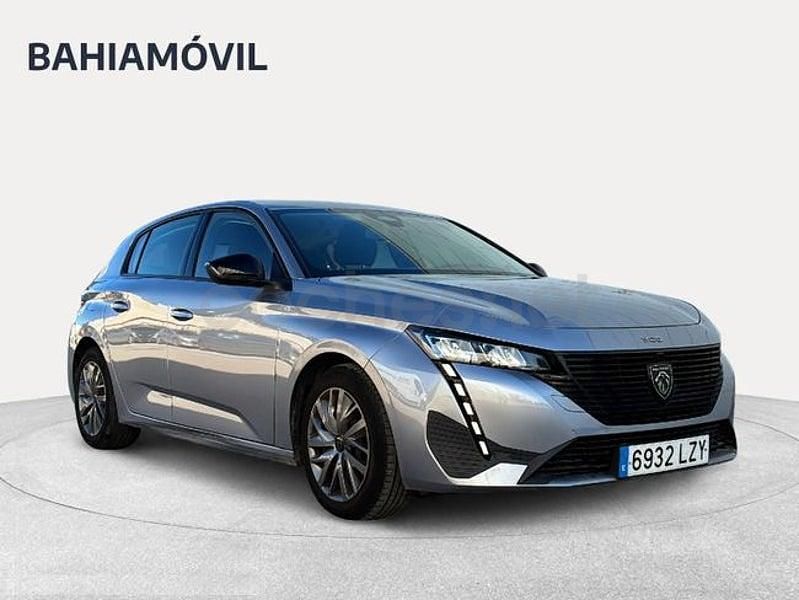Usado Peugeot 308 Active 110 CV (80 kW) 2022 Gris / plata Berlina