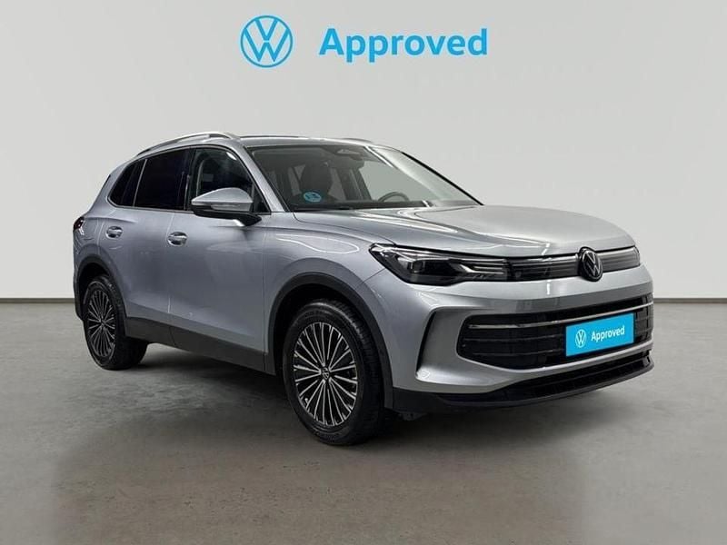 Gris Usado 2024 VW Tiguan Life SUV | 36.200 € (Precio justo) - Imagen 1/4