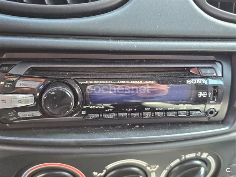 Usado Renault Mégane 75 CV (55 kW) 1999 Blanco Berlina