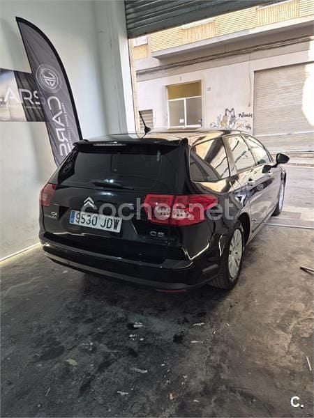 Usado Citroën C5 109 CV (80 kW) 2009 Negro Familiar