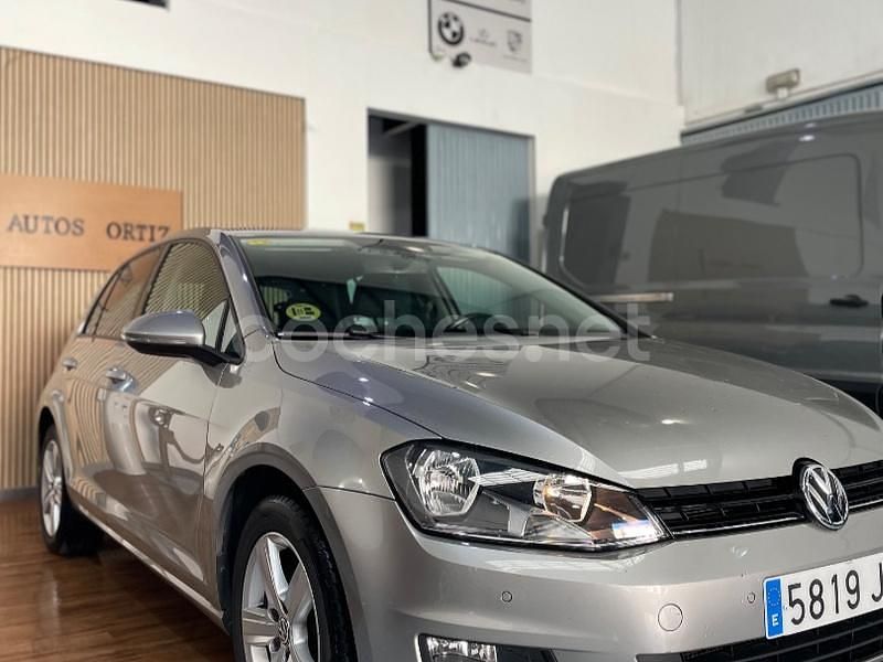 Gris / plata Usado 2015 VW Golf VII Edition Berlina | 11.000 € (Precio justo) - Imagen 1/4