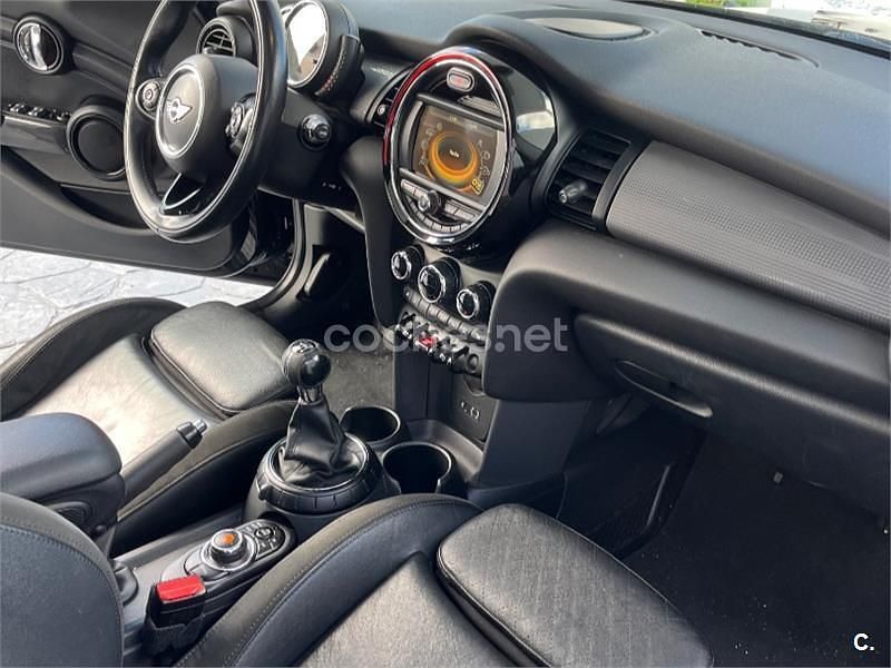 Usado Mini Cooper D 116 CV (85 kW) 2016 Negro Utilitario