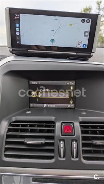 Usado Volvo XC60 Momentum 136 CV (100 kW) 2011 Negro SUV