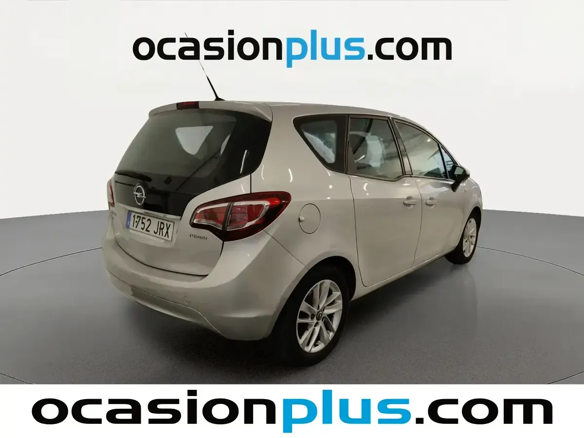 Usado Opel Meriva Selective 120 CV (88 kW) 2016 Gris Monovolumen