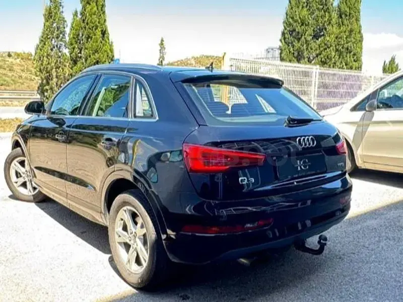 Usado Audi Q3 Attraction 125 CV (91 kW) 2017 Negro SUV