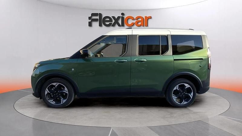 Usado Ford Tourneo Courier Active 125 CV (91 kW) 2025 Verde Monovolumen