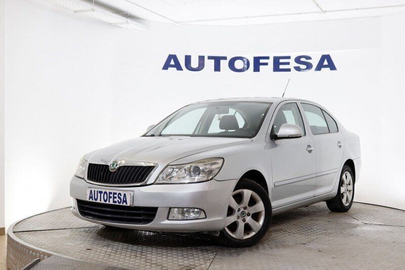 Plata Usado 2010 Skoda Octavia Easy Berlina | 6450 € (Precio justo) - Imagen 1/4